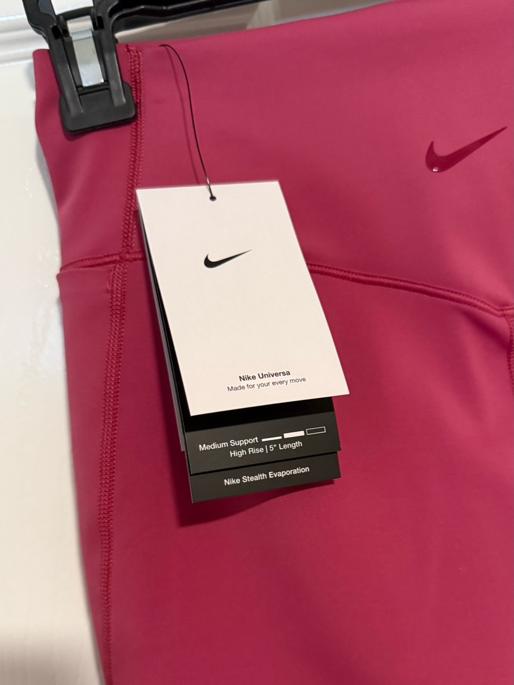 Nike Universa 5" High Rise Biker Shorts Size Small NWT - Picture 3 of 3